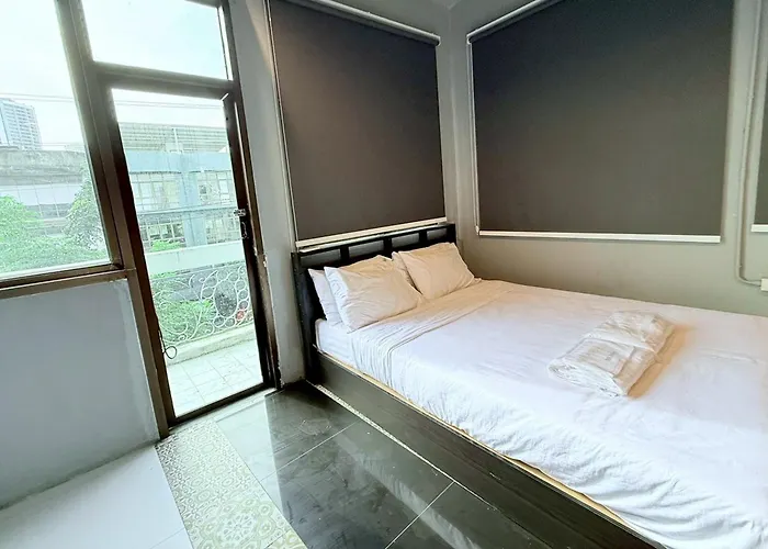 Sukhum Huai Khwang * Bangkok