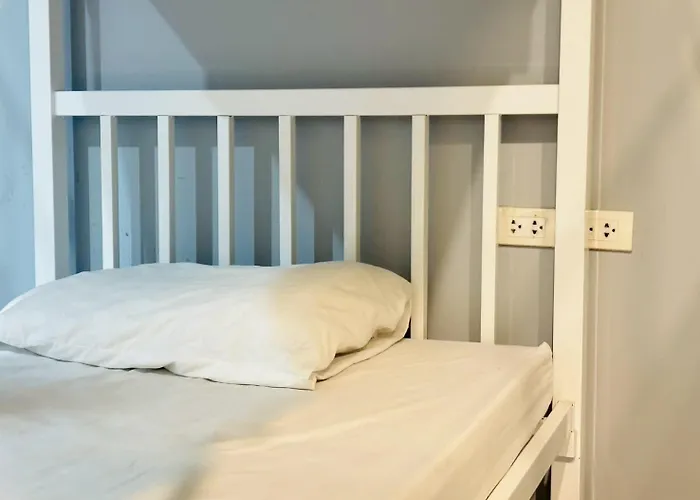 Sukhum Huai Khwang Hostel Bangkok